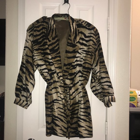 VINTAGE-100% silk TIGER STRIPE JACKET-SMALL------final price - Picture 1 of 5